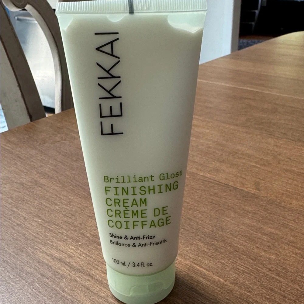 Fekkai Brilliant Gloss Finishing Cream - 100ML Anti Frizz and Shine